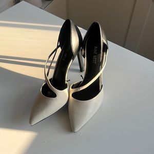 Nine West Black and White Pumps, covered toe 8.5 Womens